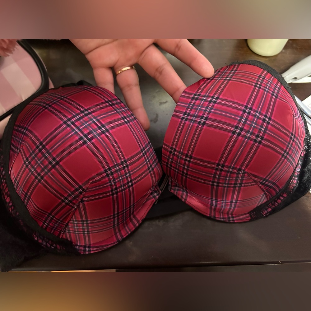 V.S PUSH UP BRA